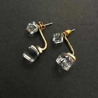 Cute crystal earrings