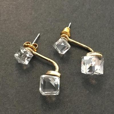 Cute crystal earrings