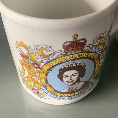 Royal Family Wedding/ Jubilee Glasses/ Mugs Wedgwood Royal Worcester +++