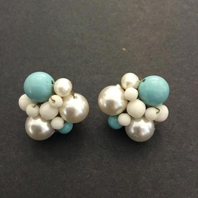 Cute vintage clip on earrings