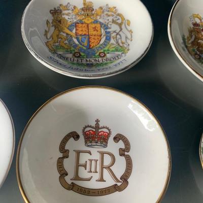Royal Family Vintage Jubilee China Royal Crown Derby Fenton Wedgwood Wood & Son +++