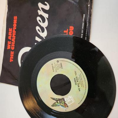 Queen - We Are The Champions 45 Record