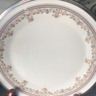 Lenox Lacepoint China Lot
