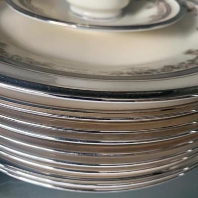 Lenox Lacepoint China Lot