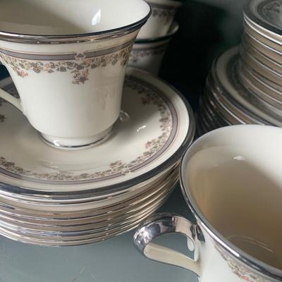 Lenox Lacepoint China Lot