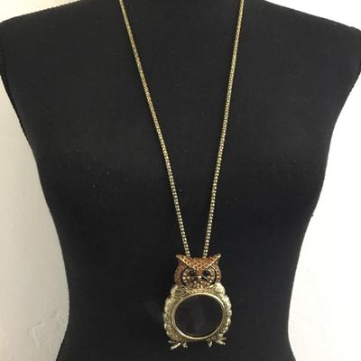 Vintage off park collection crystal owl magnifying glass necklace