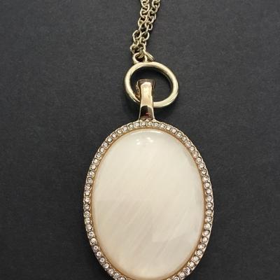Beautiful vintage premier, design, toggle necklace