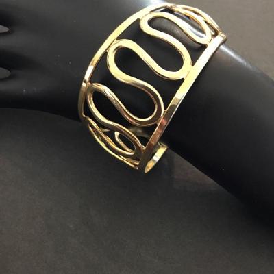 Vintage Sarah Coventry, gold toned cuff bracelet