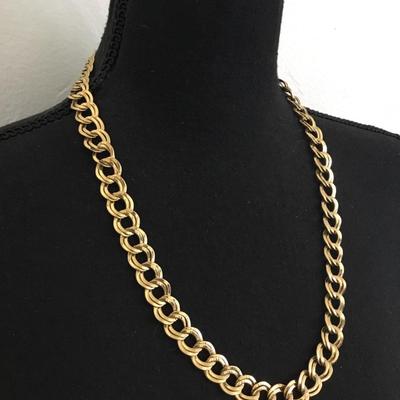 Very nice vintage thick, chunky chain, goldtone necklace