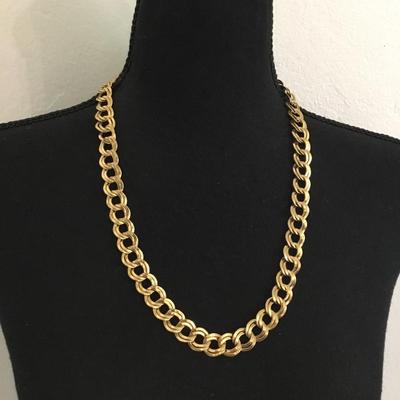 Very nice vintage thick, chunky chain, goldtone necklace