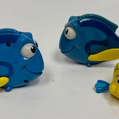 Disney Fish windup toy Lot - Two "Dory" Fish, 1 "Flounder" Fish Finding Nemo Little Mermaid