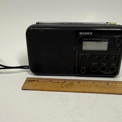 Vintage Sony Portable Radio with Antenna FM/AM Band Receiver ICF-M2000