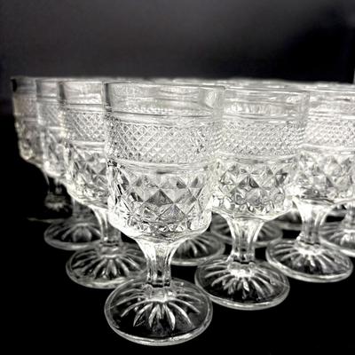 Vintage Anchor Hocking Wexford Decanter Set with 20 Glasses