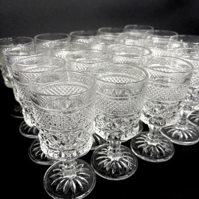 Vintage Anchor Hocking Wexford Decanter Set with 20 Glasses