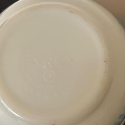 Vintage Pyrex Amish Butterprint Mixing Bowls