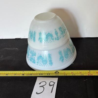 Vintage Pyrex Amish Butterprint Mixing Bowls