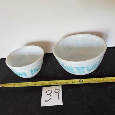 Vintage Pyrex Amish Butterprint Mixing Bowls