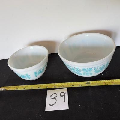Vintage Pyrex Amish Butterprint Mixing Bowls