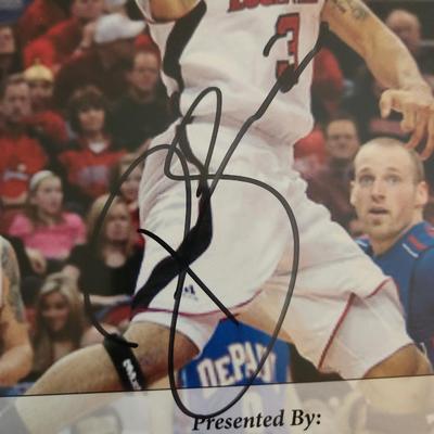 Peyton Siva Autographed Photo