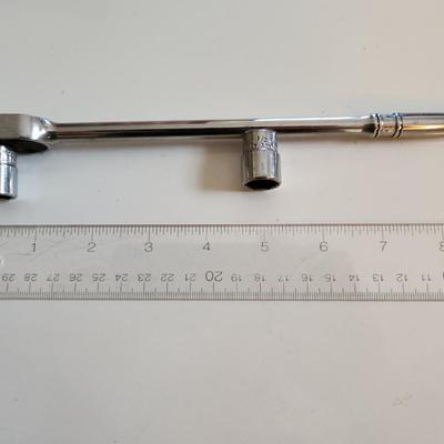 Snap-On Ratchet with 2 Sockets