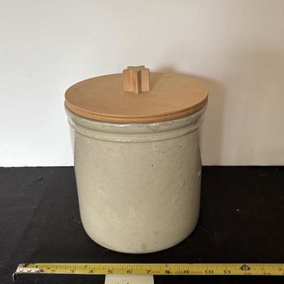 Crock with Lid
