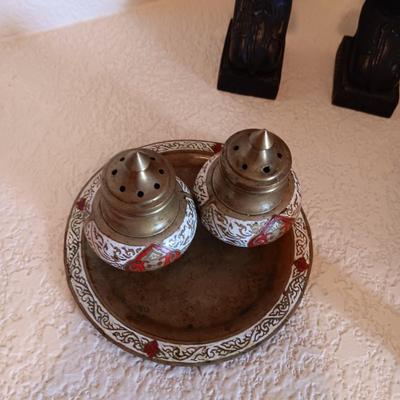 BRASS DECOR WITH AN ASIAN FEEL