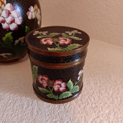 3 CLOISONNE GINGER JAR, TEA JAR AND VASE