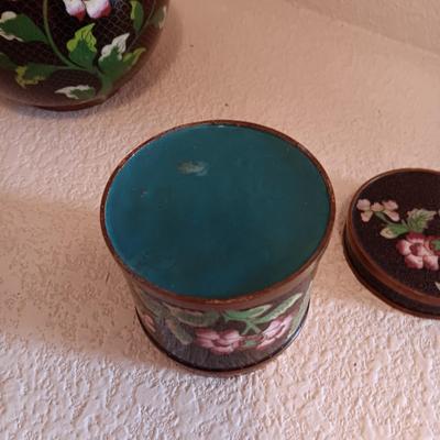 3 CLOISONNE GINGER JAR, TEA JAR AND VASE