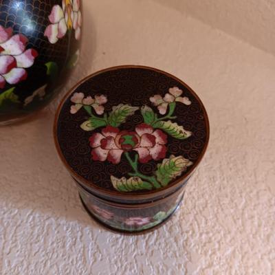 3 CLOISONNE GINGER JAR, TEA JAR AND VASE