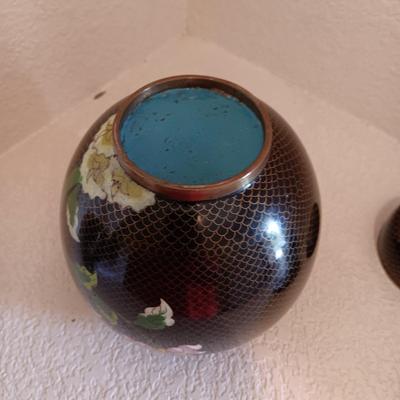 3 CLOISONNE GINGER JAR, TEA JAR AND VASE