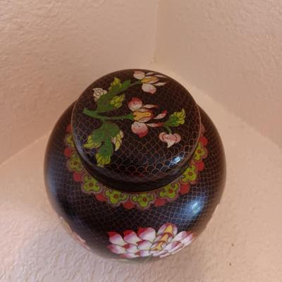 3 CLOISONNE GINGER JAR, TEA JAR AND VASE