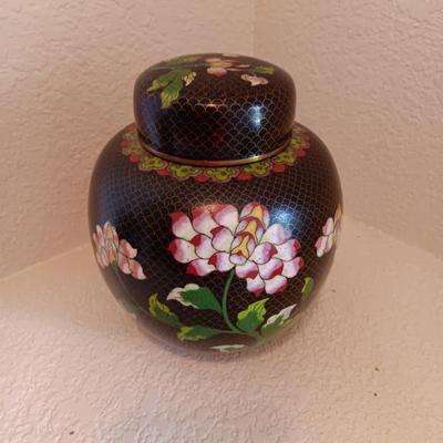 3 CLOISONNE GINGER JAR, TEA JAR AND VASE