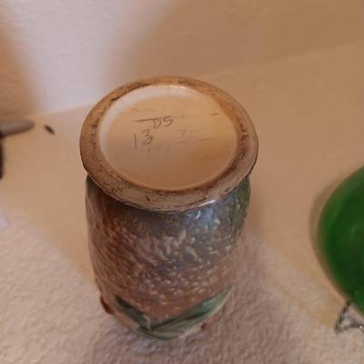 1920's ROSEVILLE DAHLROSE VASE AND AN ART GLASS BOWL