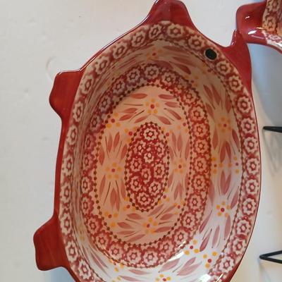 Temp-tations Old World Red Animal Baker Trio – Cow, Pig & Chicken with Stands