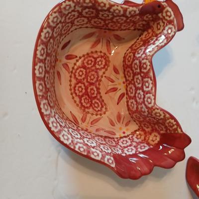 Temp-tations Old World Red Animal Baker Trio – Cow, Pig & Chicken with Stands