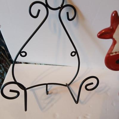 Temp-tations Old World Red Animal Baker Trio – Cow, Pig & Chicken with Stands