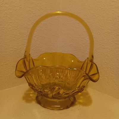 YELLOW GLASS BASKET AND 2 TEA CUPS AND SAUCER SETS