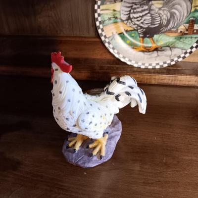 DECORATIVE WOODEN ROOSTERS AND PLATES, SALT/PEPPER SHAKERS, CANDLE HOLDER AND MAGNET