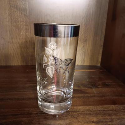 GLASS PITCHER AND DRINKING GLASSES WITH A SILVER BAND