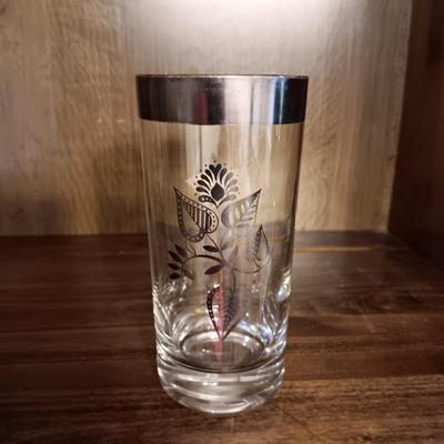 GLASS PITCHER AND DRINKING GLASSES WITH A SILVER BAND
