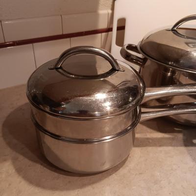 MEYERSTEEL COOKWARE AND CUTTING BOARD