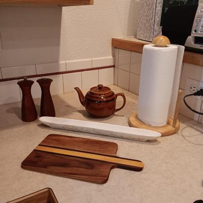 INLAID WOOD CUTTING BOARD, WOODEN SHAKERS, TEAPOT, PAPER TOWEL HOLDER AND RELISH DISH