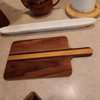 INLAID WOOD CUTTING BOARD, WOODEN SHAKERS, TEAPOT, PAPER TOWEL HOLDER AND RELISH DISH