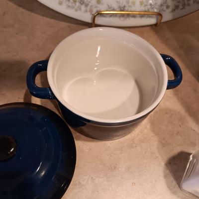 CLAY CROCK, 2 SMALL BAKING DISHES, SHAKERS, PLATTER AND HAMMERED ALUMINUM TRAY