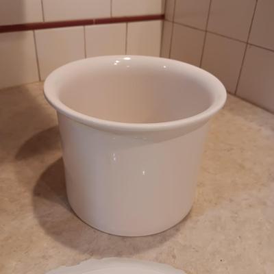 VINTAGE SERVING PLATES, BREAD BASKET AND A UTENSIL HOLDER