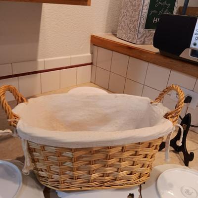 VINTAGE SERVING PLATES, BREAD BASKET AND A UTENSIL HOLDER