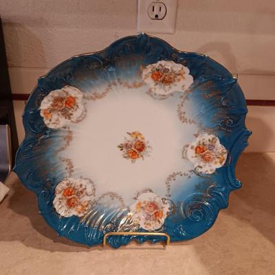 VINTAGE SERVING PLATES, BREAD BASKET AND A UTENSIL HOLDER