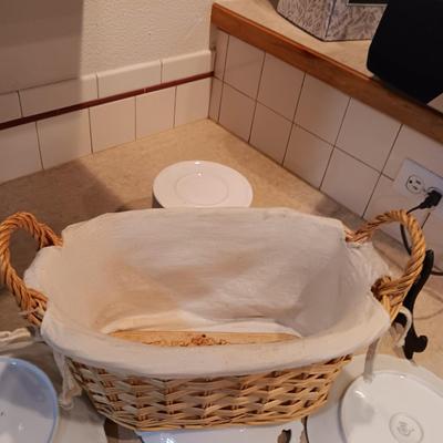 VINTAGE SERVING PLATES, BREAD BASKET AND A UTENSIL HOLDER