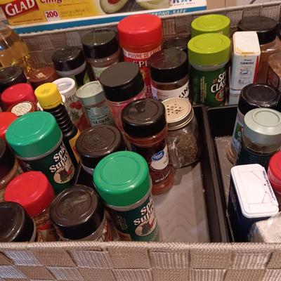 FOOD WRAP, LARGE VARIETY OF SPICES AND PLASTIC CUPS