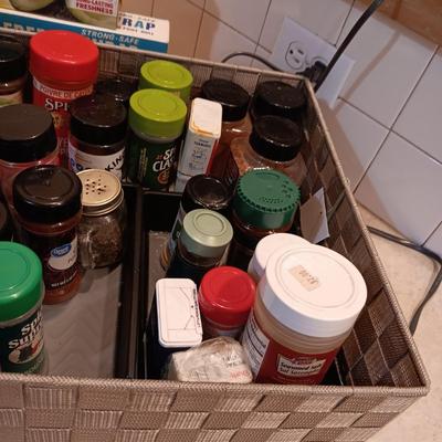 FOOD WRAP, LARGE VARIETY OF SPICES AND PLASTIC CUPS